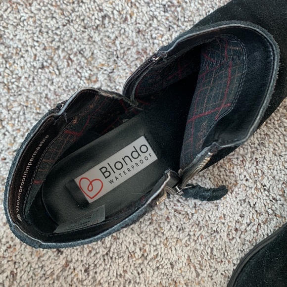 Blondo Liam Waterproof Leather Zip Bootie - Picture 9 of 10